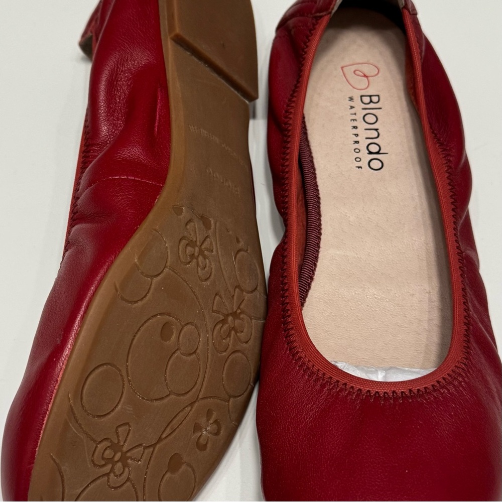 NWOB Blondo Waterproof Women's Red Leather Flats Size 8.5M - Picture 4 of 12
